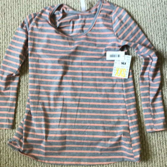 LuLaRoe Tops - LuLaRoe Lynnae! Brand new!